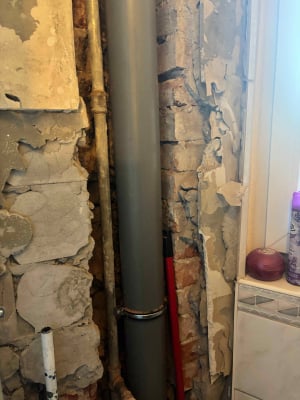 Wrocław: Od 2 miesięcy żyją bez ciepłej wody i gazu. Mieszkańcy mają dość - 5