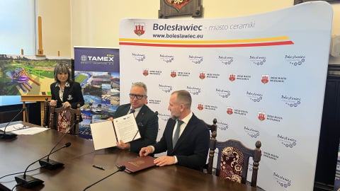 Zjeżdżalnie, boiska czy korty tenisowe. Bolesławiec rozbudowuje centrum sportu i rekreacji - 0