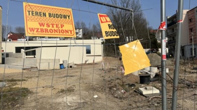 27 milion&oacute;w zamiast 8. Budowa przedszkola w Lw&oacute;wku Śląskim pochłania ogromne pieniądze
