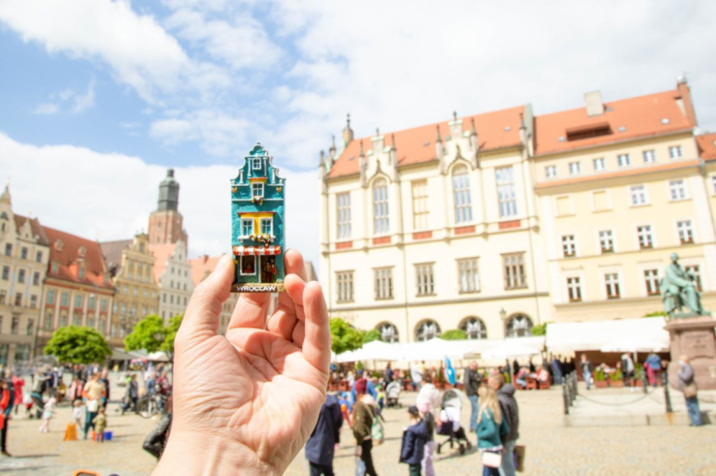 Rynek mieszkaniowy Wrocławia: analiza trendów i kosztów w zależności od metrażu - Materiał Sponsora