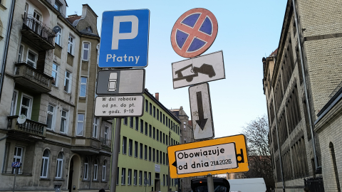 Wrocław: Zmiana zasad parkowania na Joannitów. Wielu kierowców staje "po staremu" - 0