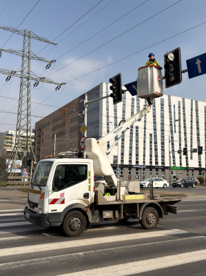 Wrocław: Duże utrudnienia na Legnickiej. Nie jeżdżą tramwaje po zerwaniu kabla energetycznego - 5