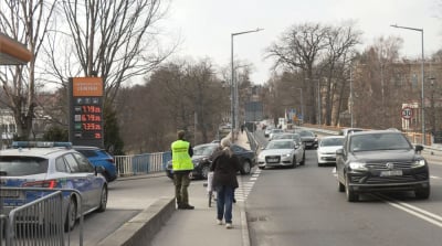 Niemcy masowo tankują po polskiej stronie granicy. "Czujemy się oszukani"