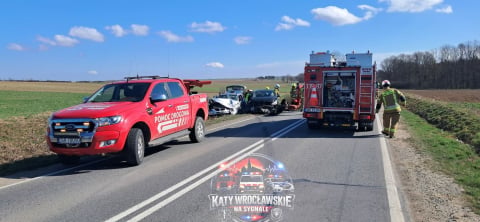 Pijany kierowca spowodował wypadek. Cztery osoby poszkodowane, lądował helikopter LPR [ZDJĘCIA] - 1
