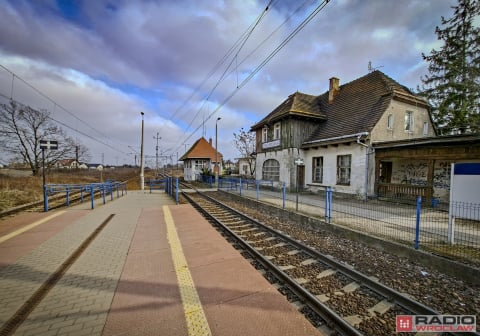 Filmowe Rudniki zyskają nowe życie. PKP wyremontuje dworzec w Czernicy - 16