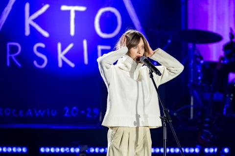  Weronika Kozakowska zdobyła nagrodę im. Moniki Jaworskiej. Znamy laureatów Przeglądu Piosenki Aktorskiej - 1