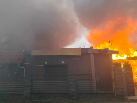 18 zastępów gasiło pożar w Wolimierzu. Spłonęła restauracja i budynek mieszkalny [ZDJĘCIA] - 0