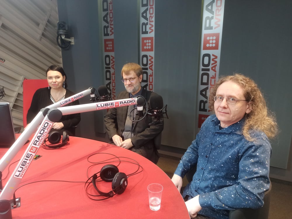 Różne punkty słyszenia: Hałas i smog to nie wszystko. Coraz groźniejsze jest zanieczyszczenie światłem - Różne punkty słyszenia w Radiu Wrocław. Od poniedziałku do piątku, po godzinie 20:00.