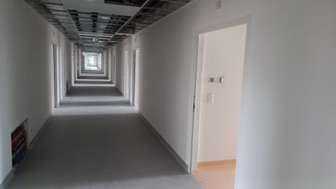 Pod Legnicą powstaje nowoczesny szpital - byliśmy w środku. Czy skróci kolejki do lekarzy? - 1