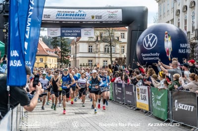 Nie tylko p&oacute;łmaraton. Biegamy w Jeleniej!
