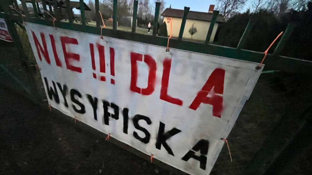 Rakowice Małe: Składowisko "odpadów neutralnych" zablokowane. Decyzja chroni zbiornik wód podziemnych - Mieszkańcy boją się o wodę pitną w zbiorniku na terenie powiatu lwóweckiego.