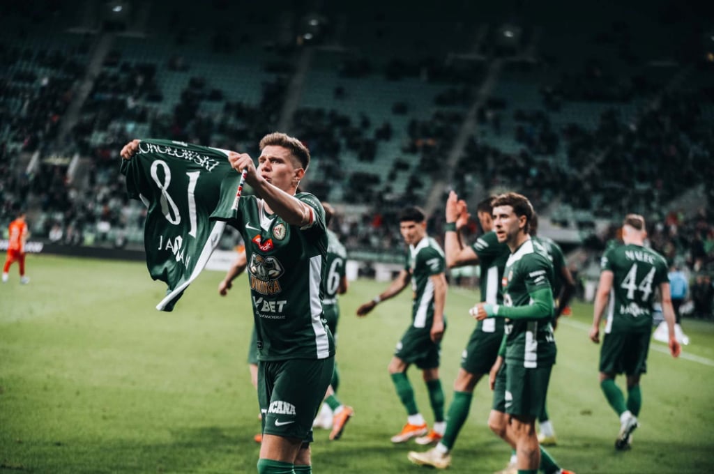Trzy punkty zostają we Wrocławiu. Kolejny krok Śląska w stronę ekstraklasy - Śląsk Wrocław wygrał 1:0 z Pogonią Siedlce.