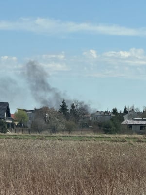 Ogromny pożar w Oławie - w akcji 15 zastępów straży, w tym chemicy. Dym widać z wielu kilometrów - 1