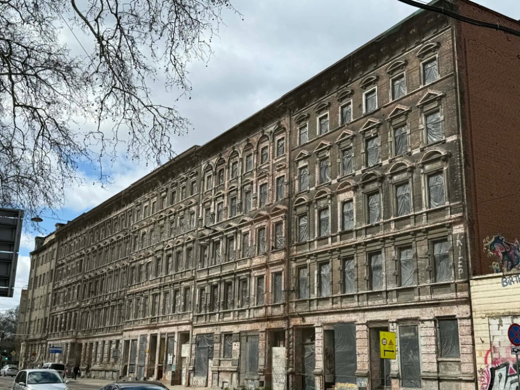 Przełom w sprawie kamienic przy Pułaskiego. Magistrat: To ważny krok, żeby rozpocząć roboty - Przełom w sprawie kamienic przy Pułaskiego.