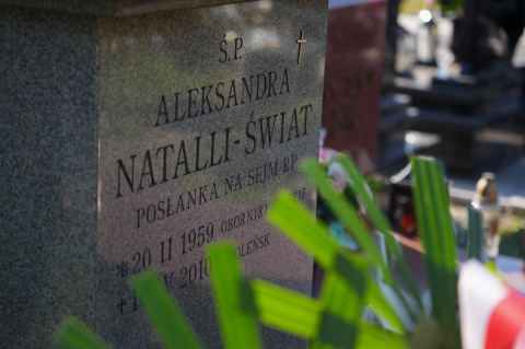 Mija 16 lat od katastrofy Smoleńskiej. Dolny Śląsk pamięta o tych, którzy wtedy zginęli - 0