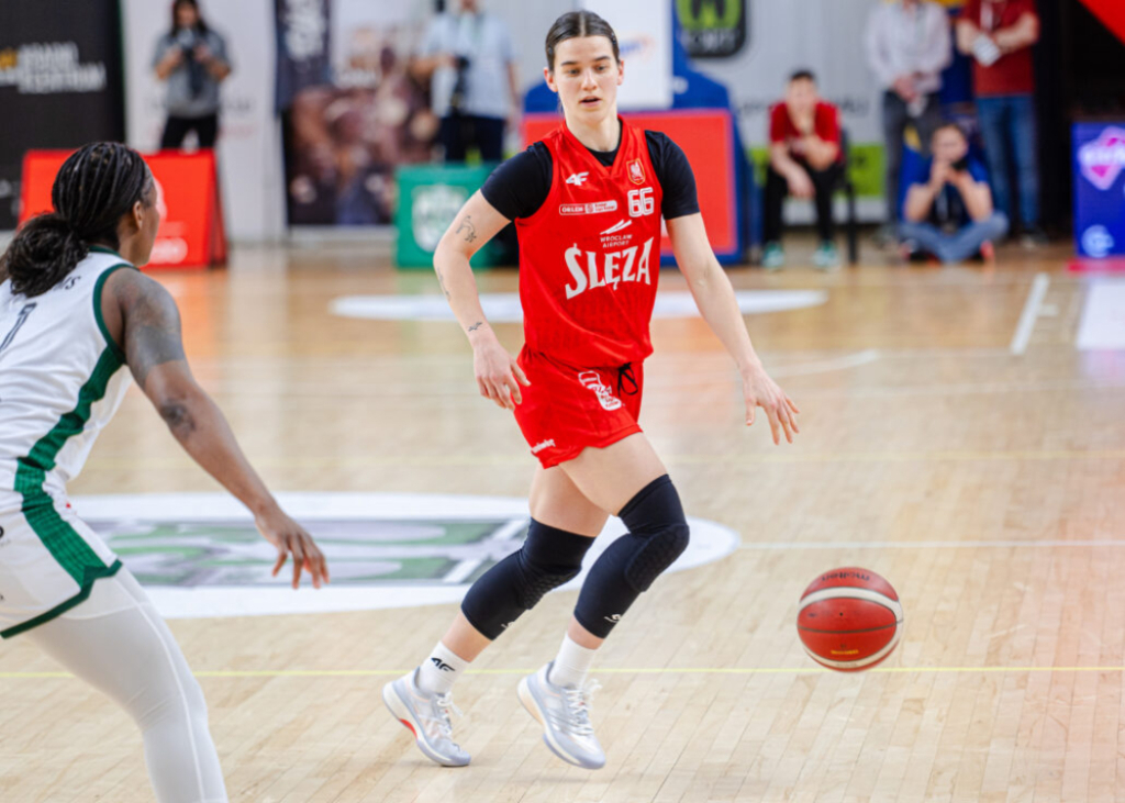Niespodzianka w półfinale Basket Ligi Kobiet. Ślęza poznała rywala w walce o brąz - Koszykarki Ślęzy Wrocław czeka gra o brązowy medal Basket Ligi Kobiet