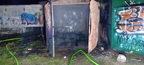 Trzy pożary jednego wieczoru w Oleśnicy. Mężczyzna zginął w przyczepie kempingowej, był też dym w cerkwi - 5