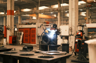 Jak polskie przedsiębiorstwa adaptują się do nowych standard&oacute;w energetycznych