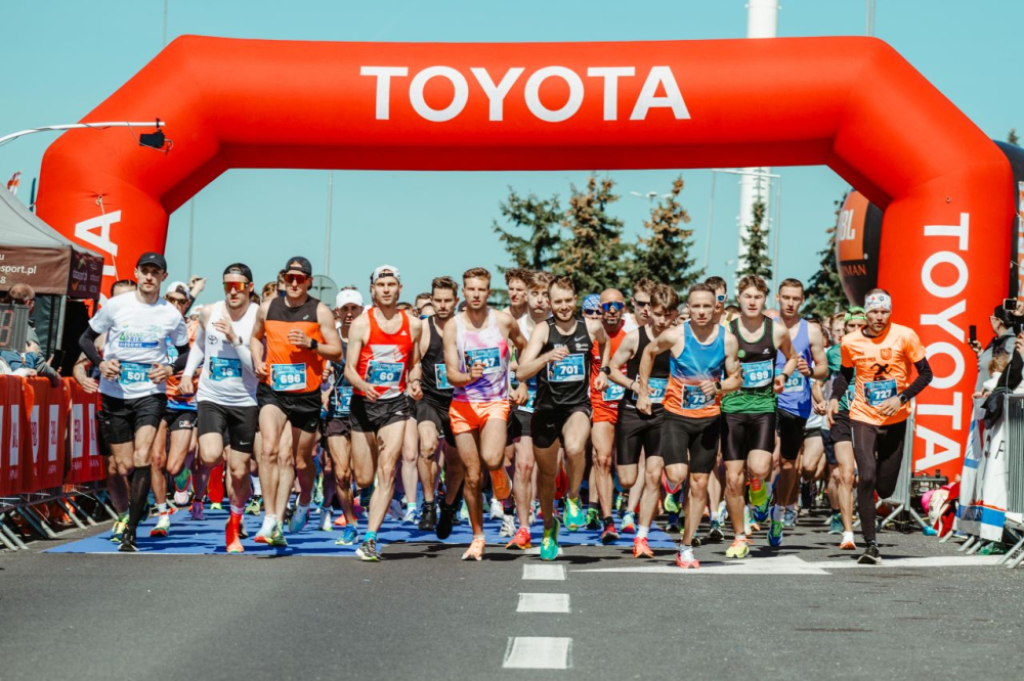 Powraca III edycja biegu Toyota Nowakowski #StopSmogGoRun - Materiały Prasowe