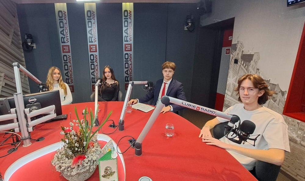 Różne punkty słyszenia: Nastolatkowie w młodzieżowych radach - co chcą zmienić? - Nastolatkowie w młodzieżowych radach - co chcą zmienić?