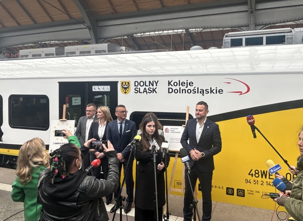 Szybszy dojazd do Niemiec i więcej połączeń. Kolej Dolnośląskie z rekordowym wsparciem - Z Wrocławia do Berlina w 4,5 godziny. KD uruchamiają nowe połączenia