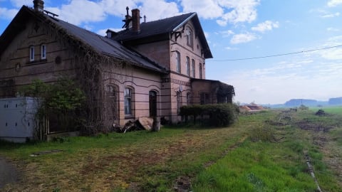 Komu dworzec, komu? Kilkadziesiąt budynków na Dolnym Śląsku czeka na nowych właścicieli - 1