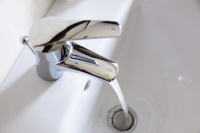 Woda niezdatna do spożycia. W 6 miejscowościach mieszkańcy nie mogą korzystać z kran&oacute;wki