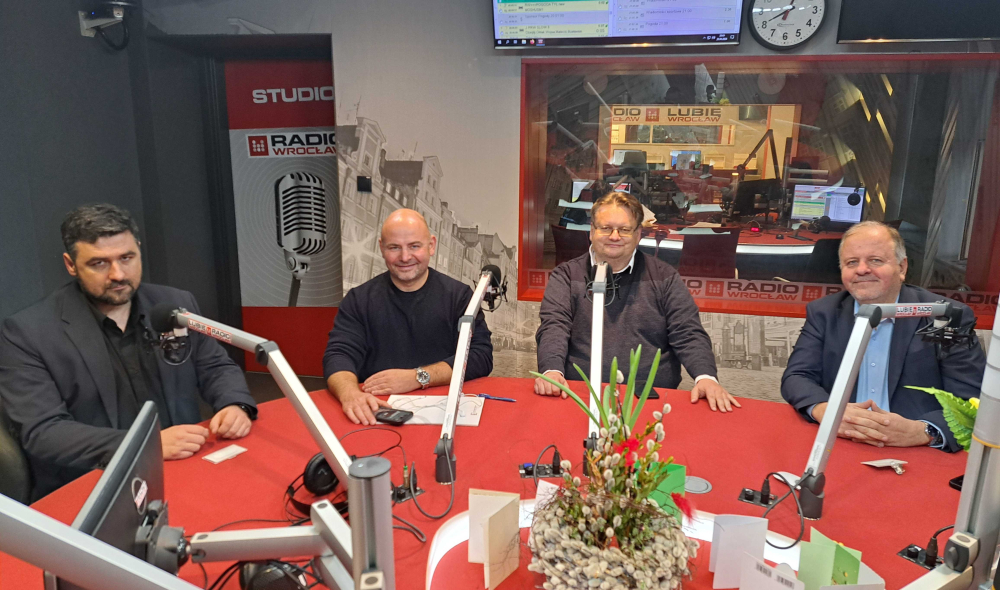 Różne punkty słyszenia: Debata samorządowa o Planie Ogólnym i absolutorium dla Jacka Sutryka - Debata samorządowa w Radiu Wrocław.