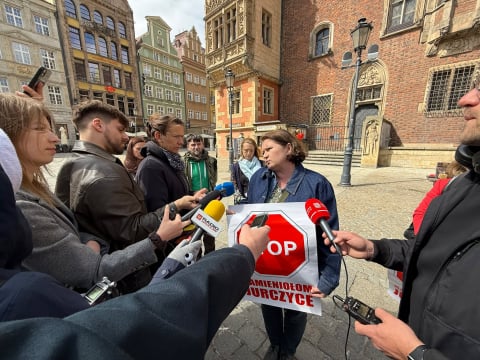 Nie chcą u siebie kopalni, przyjechali protestować do Wrocławia. Chodzi o kamieniołom Jurczyce - 2
