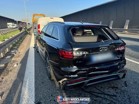 Karambol na Autostradowej Obwodnicy Wrocławia. Zderzyło się aż 5 samochodów! [ZDJĘCIA] - 2
