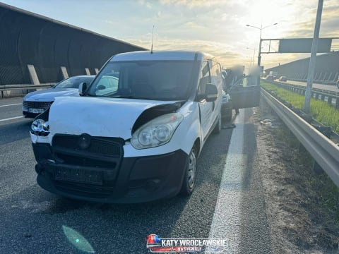Karambol na Autostradowej Obwodnicy Wrocławia. Zderzyło się aż 5 samochodów! [ZDJĘCIA] - 3