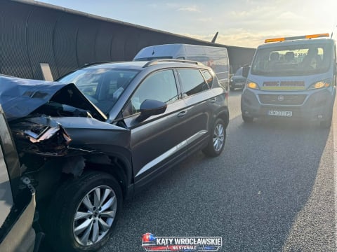 Karambol na Autostradowej Obwodnicy Wrocławia. Zderzyło się aż 5 samochodów! [ZDJĘCIA] - 4