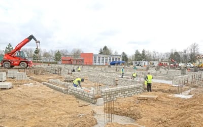 Nowe przedszkole powstaje w Strzelinie. Już we wrześniu przyjmie 175 dzieci