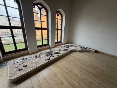 Potwory i monstra na Dworcu Gł&oacute;wnym. BWA Wrocław zaprasza na wystawę "Dark Paradise. Opowieści wewnętrzne"