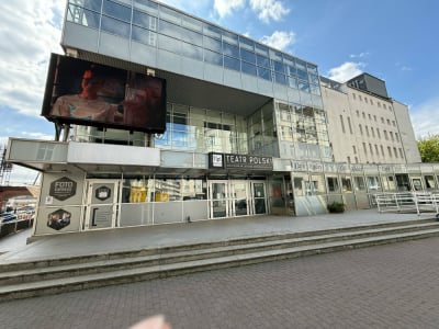Burza w Teatrze Polskim. Sp&oacute;r o zwolnienia i kulisy rozm&oacute;w - padają poważne oskarżenia