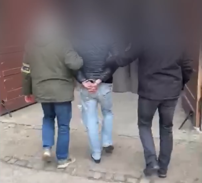 Brutalnie pobił, p&oacute;źniej ukrywał się latami. Dopadli go wrocławscy Łowcy Gł&oacute;w