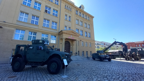 Tutaj uczą produkcji i wykorzystywania dronów bojowych. Szkoła z Legnicy inspiracją dla Wojska Polskiego - 2