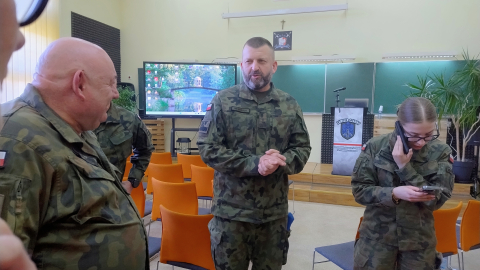 Tutaj uczą produkcji i wykorzystywania dronów bojowych. Szkoła z Legnicy inspiracją dla Wojska Polskiego - 3
