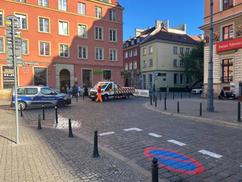 Zamknęli Plac Solny dla samochodów i motocykli. Tak wyglądają nowe zasady w praktyce [WIDEO] - 1