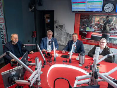 Debata parlamentarna Radia Wrocław: O pieniądzach na system ochrony zdrowia oraz o polityce w samorządzie