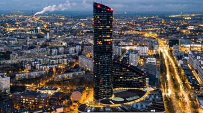 Apartament z wanną przy oknie lub jacuzzi we Wrocławiu &ndash; jak wybrać pobyt, kt&oacute;ry naprawdę robi wrażenie