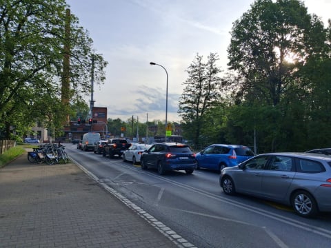 Zaczęło się! Drogowy armagedon na Brochowie i w okolicach. Tutaj jest najgorzej [RELACJA] - 1