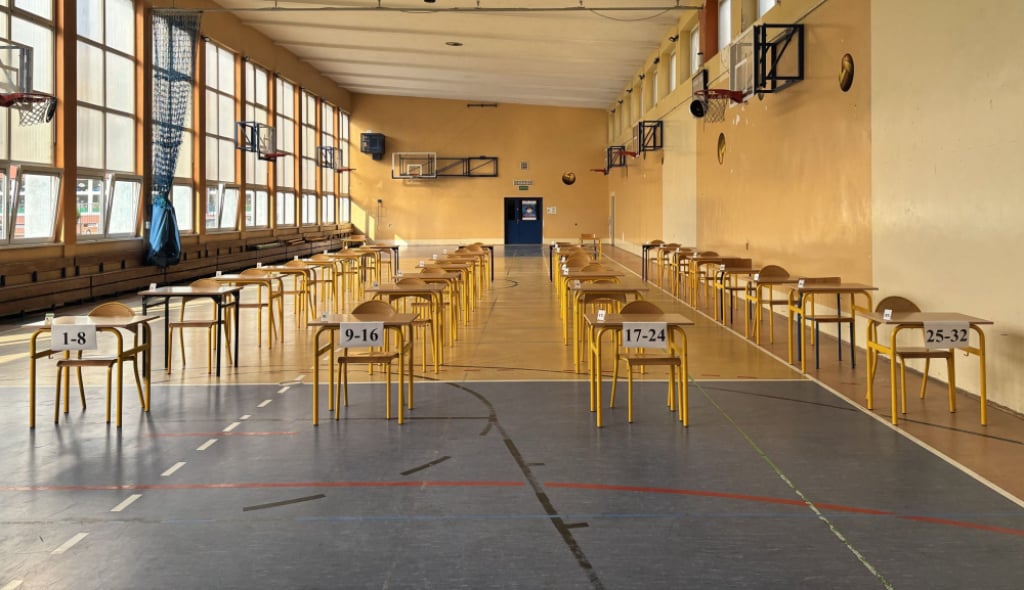 Egzaminy ósmoklasisty ruszyły. "Wiemy, że damy radę" - mówią uczniowie - Egzaminy ósmoklasisty ruszyły. "Wiemy, że damy radę" - mówią uczniowie.
