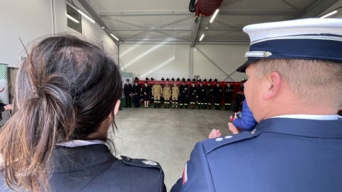 Nowa remiza dla jeleniogórskiej OSP. Do tej pory strażacy przebierali się pod wiatą - 7