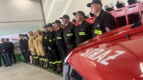 Nowa remiza dla jeleniogórskiej OSP. Do tej pory strażacy przebierali się pod wiatą - 3