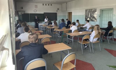 Drugi dzień egzamin&oacute;w &oacute;smoklasisty. We wtorek uczniowie mierzą się z matematyką