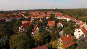 Tragedia na Sępolnie. Nie żyją kobieta i mężczyzna, na policję zgłosił się ich syn