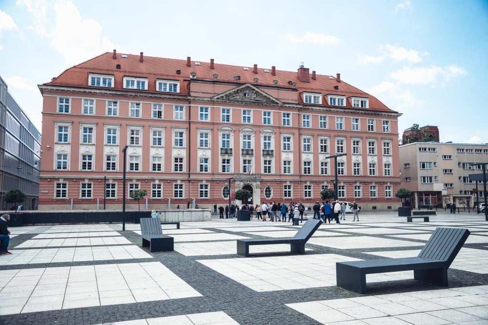 Wrocław uznał małżeństwo jednopłciowe. To pierwsza taka decyzja - Przełom we Wrocławiu już stał się faktem. USC uznał ślub dwóch mężczyzn.