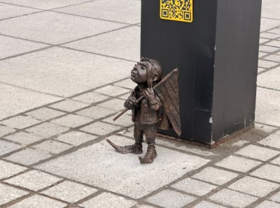 Wrocław ma nowego krasnala. Stanął na Placu Wolności