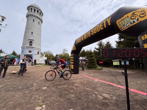 Ostre Koło w Bielawie! Rowerowe emocje przeżywaliśmy podczas Pucharu Strefy MTB Sudety - 1